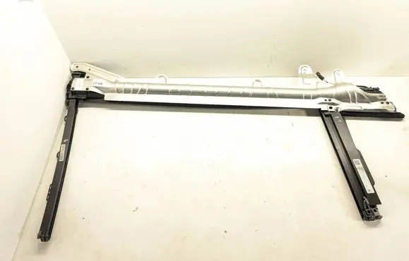 BMW 7 G11 G12 Rear door window curtain/sunshade 7338011