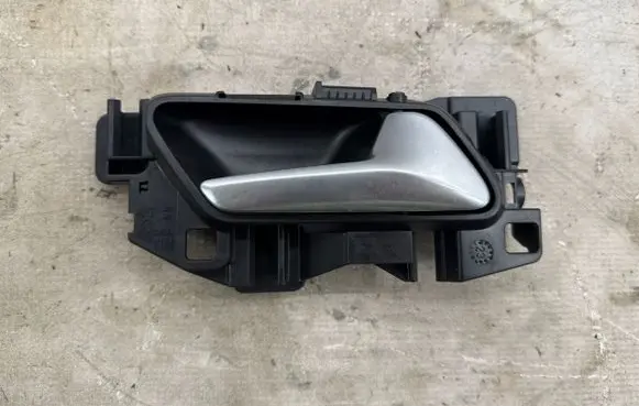 Peugeot 308 Front door interior handle 98201552 98201552VV