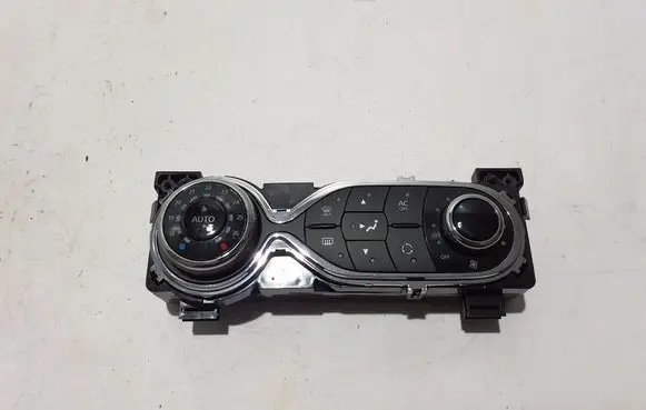 Renault Trafic III (X82) Air conditioner control unit module 275105724R