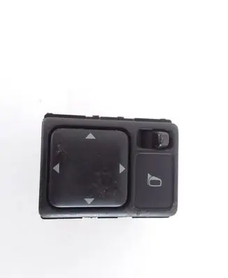 Nissan X-Trail T30 Wing mirror switch