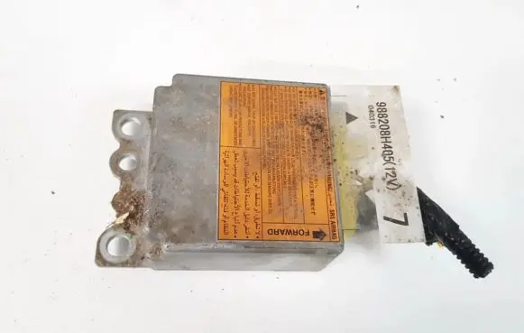 Nissan X-Trail T30 Airbag control unit/module 988208h405