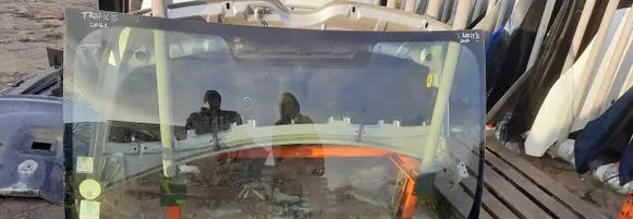 Renault Trafic III (X82) Front windscreen/windshield window 