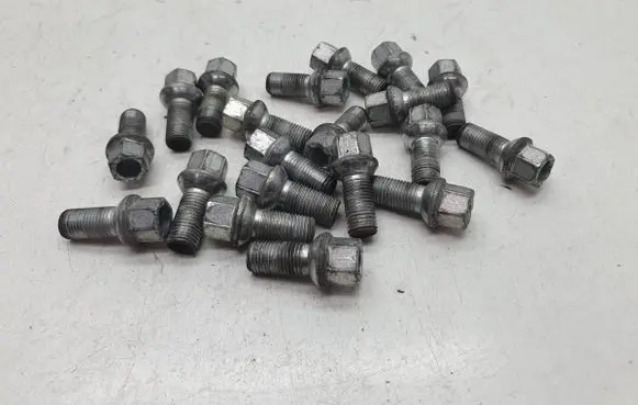 Skoda Octavia Mk4 Nuts/bolts 