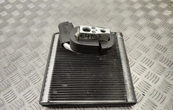 Volkswagen PASSAT B8 Air conditioning (A/C) radiator (interior) 5Q1820105B 5Q0820679E