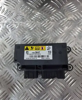 Opel Insignia A Airbag control unit/module 13503647