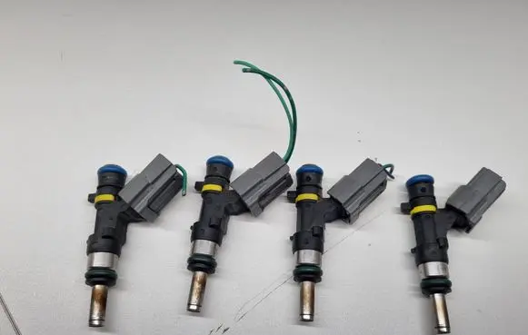 Mitsubishi Outlander Fuel injector 1465A412 EAT328 KME340C