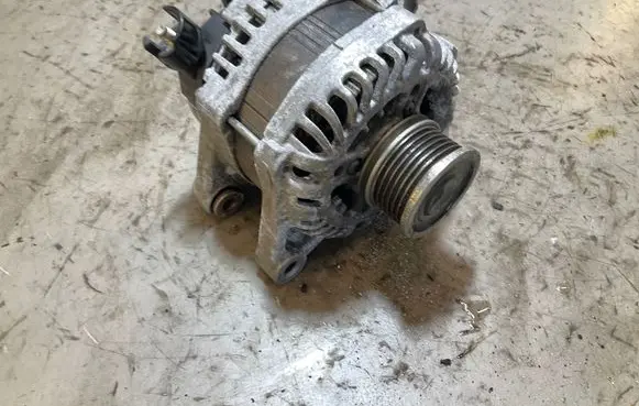Peugeot Expert Generator/alternator 9824742880