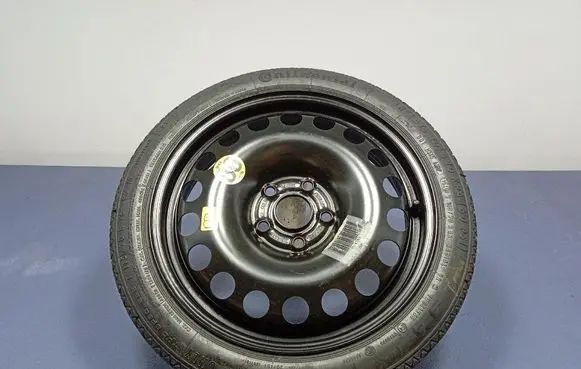 Bedford Astra R17 spare wheel 2160162
