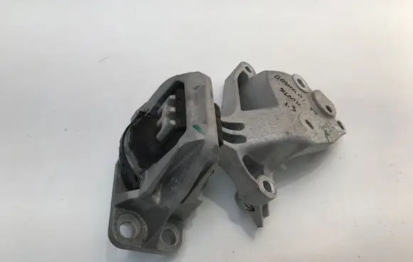 Nissan Qashqai J12 Engine mount vacuum valve 112326UB0A