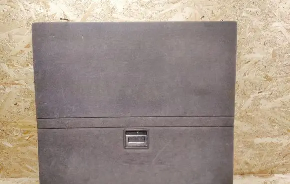 Maserati Quattroporte Trunk/boot floor carpet liner 067227506