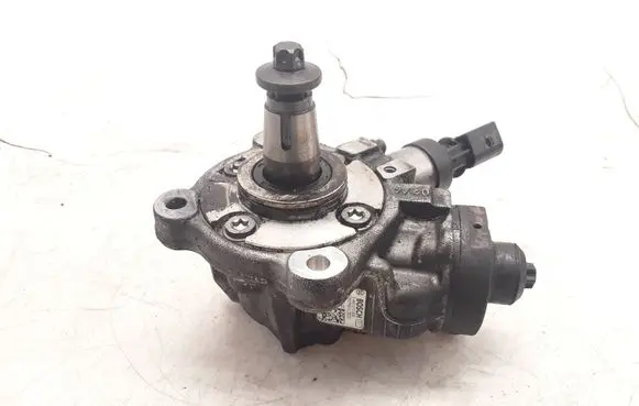 BMW 1 E81 E87 Fuel injection high pressure pump 0445010506 7797874 0928400691