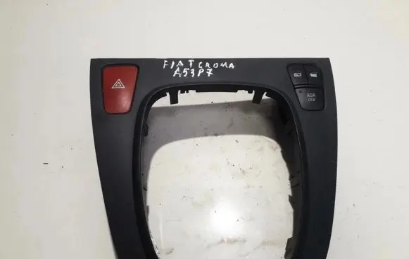 Fiat Croma Hazard light switch C977 29466