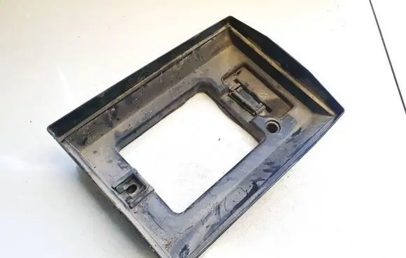 Volkswagen PASSAT B4 Air intake duct part 3a1819640
