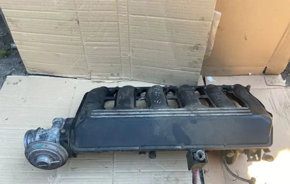 BMW 5 E39 Intake manifold