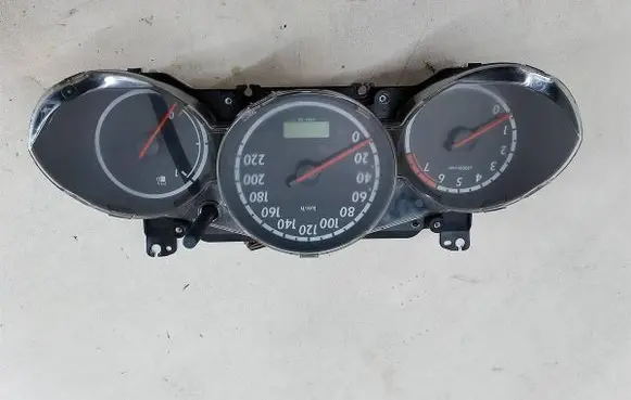 Speedometer (instrument cluster)