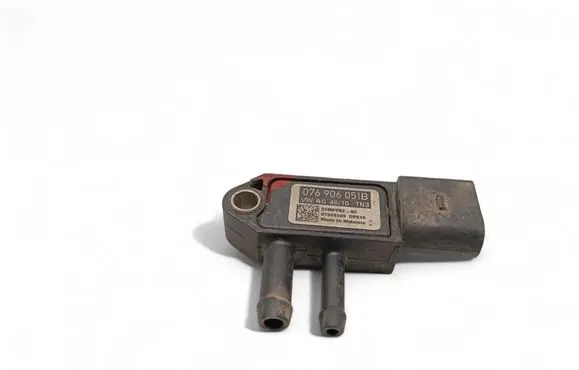 Volkswagen PASSAT B7 Exhaust gas temperature sensor 076906051B