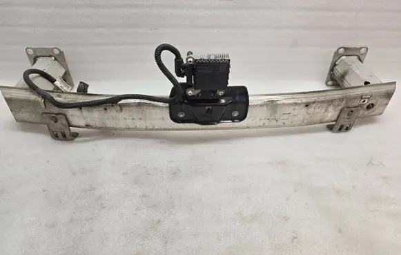 Citroen C5 Aircross Front bumper cross member 9824513680