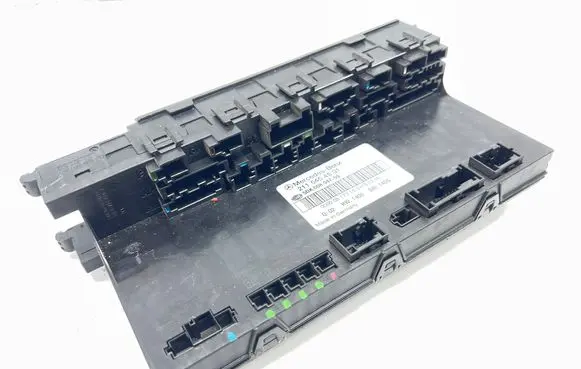 Mercedes-Benz E W211 Fuse module 2115454501 5DK00804755