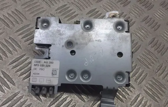 Audi A3 S3 8P Sound amplifier 8P3035225