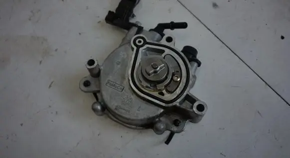 Ford Puma Vacuum pump H6BG2A451AC
