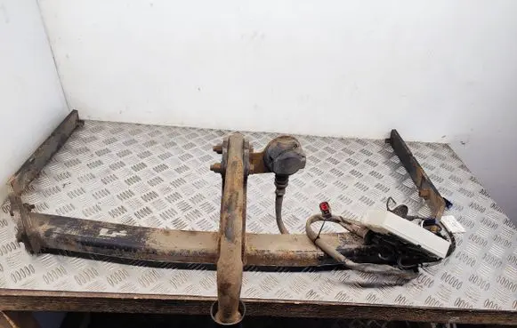 Ford Focus Tow bar set DT1J19H378CF BM5JA19D521AB