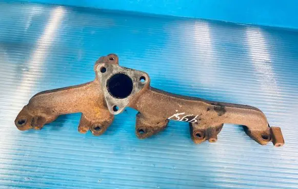 Opel Zafira A Exhaust manifold 24442366
