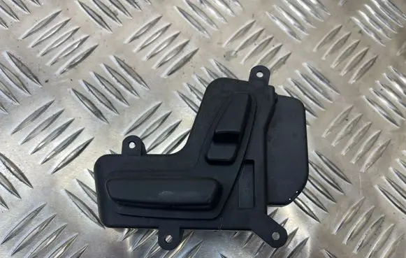 Mercedes-Benz E W211 Seat control switch 2118701010