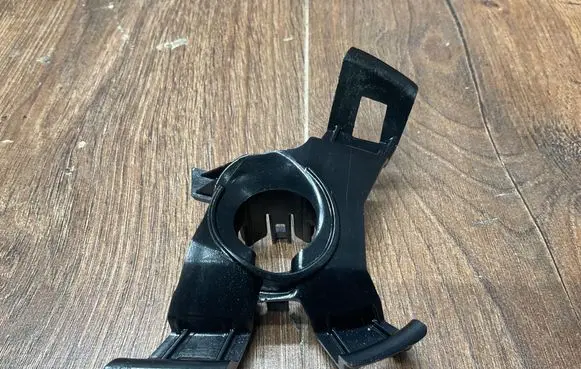 Porsche Cayenne (9Y0 9Y3) Front parking sensor holder (PDC) 9Y0807129