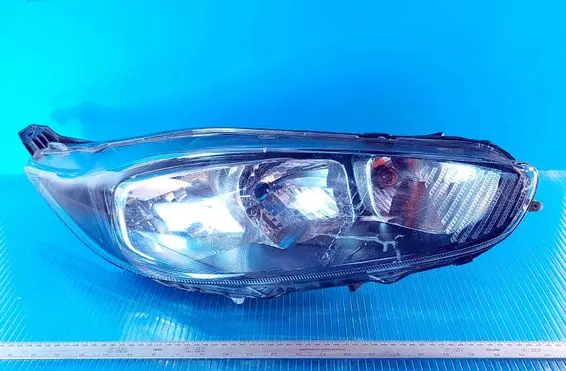 Ford Fiesta Headlight/headlamp C1BB13W029AH 6388 0000000201