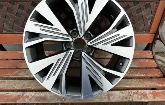 Audi Q4 Sportback e-tron R19 alloy rim 