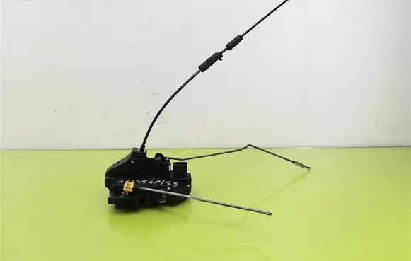 Chevrolet HHR Front door lock