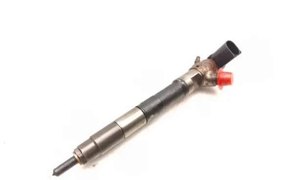 Skoda Octavia Mk3 (5E) Fuel injector 28370681 04L130277D