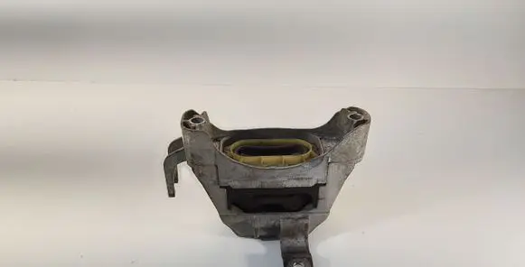Chevrolet Cruze Engine mount bracket 13294212