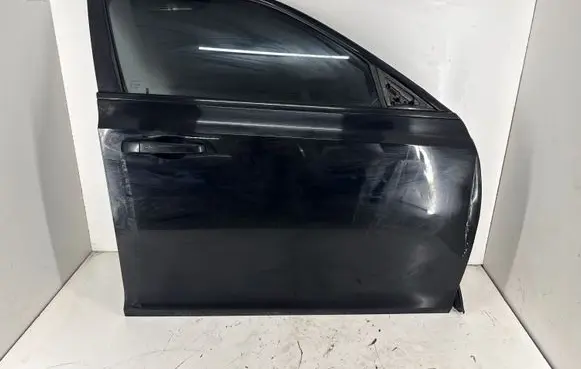 Chrysler 300C Front door 68127960AA 68660692AA