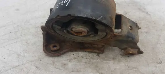Nissan X-Trail T30 Engine mount bracket NOCODE