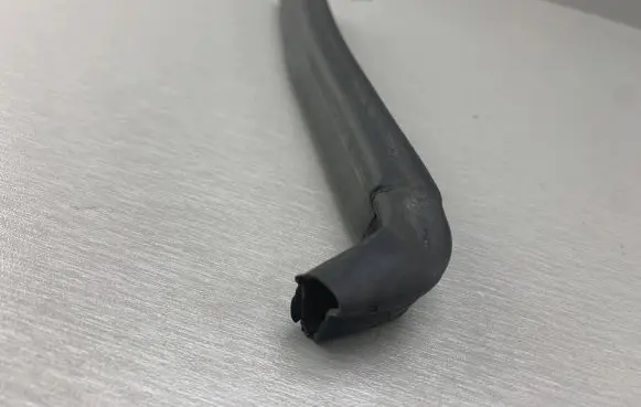 BMW 3 E90 E91 Engine compartment rubber 51237159608 7159608