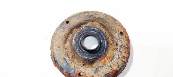 Lexus RX 300 Coil spring mount 