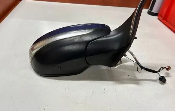 Peugeot 208 I Front door electric wing mirror 232673078