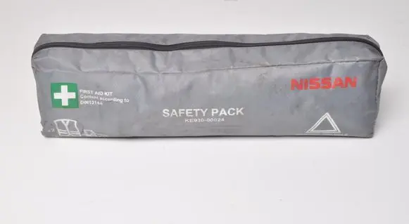 Nissan X-Trail T33 First aid kit 