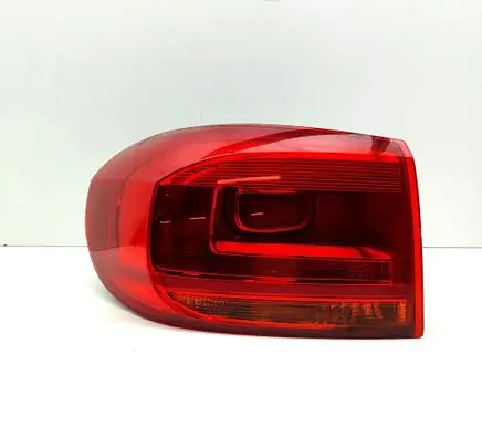 Volkswagen Tiguan Rear/tail lights 5N0945095Q