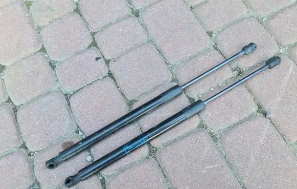 Opel Meriva B Tailgate/trunk strut/damper 13338367