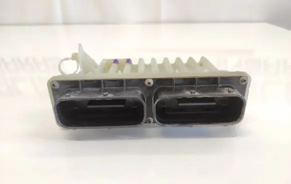 Opel Zafira A Fan control module 2441013 15396912