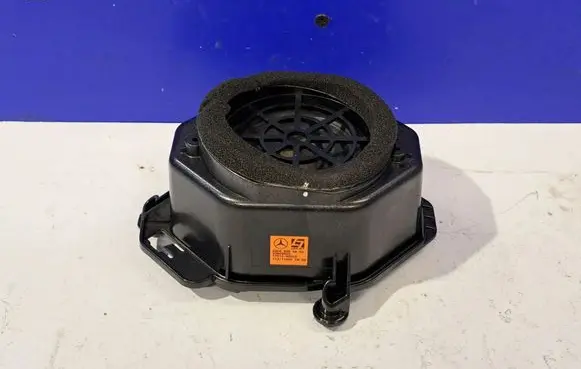 Mercedes-Benz CLS C218 X218 Panel speaker A2048205802