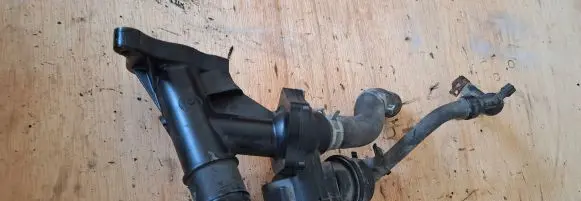 Thermostat/thermostat housing