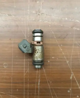 Renault Kangoo I Fuel injector 8200051963