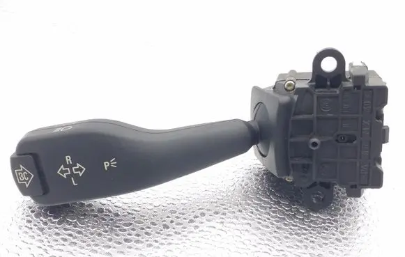 BMW 5 E39 Indicator stalk 8363668 01104010