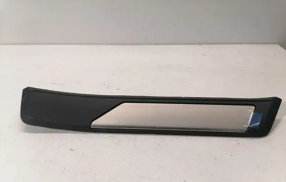 Lexus ES 250 - 300 - 330 Rear sill trim cover 6791533160