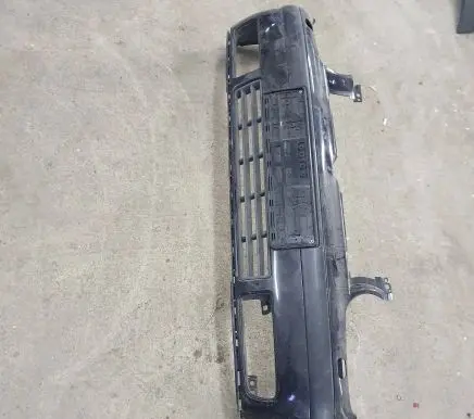 Volkswagen Golf IV Front bumper
