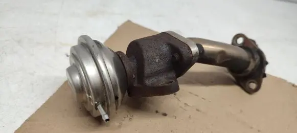 Volvo V70 EGR valve 074131503 9H08V361