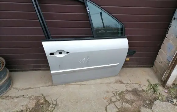 Renault Scenic II - Grand scenic II Front door